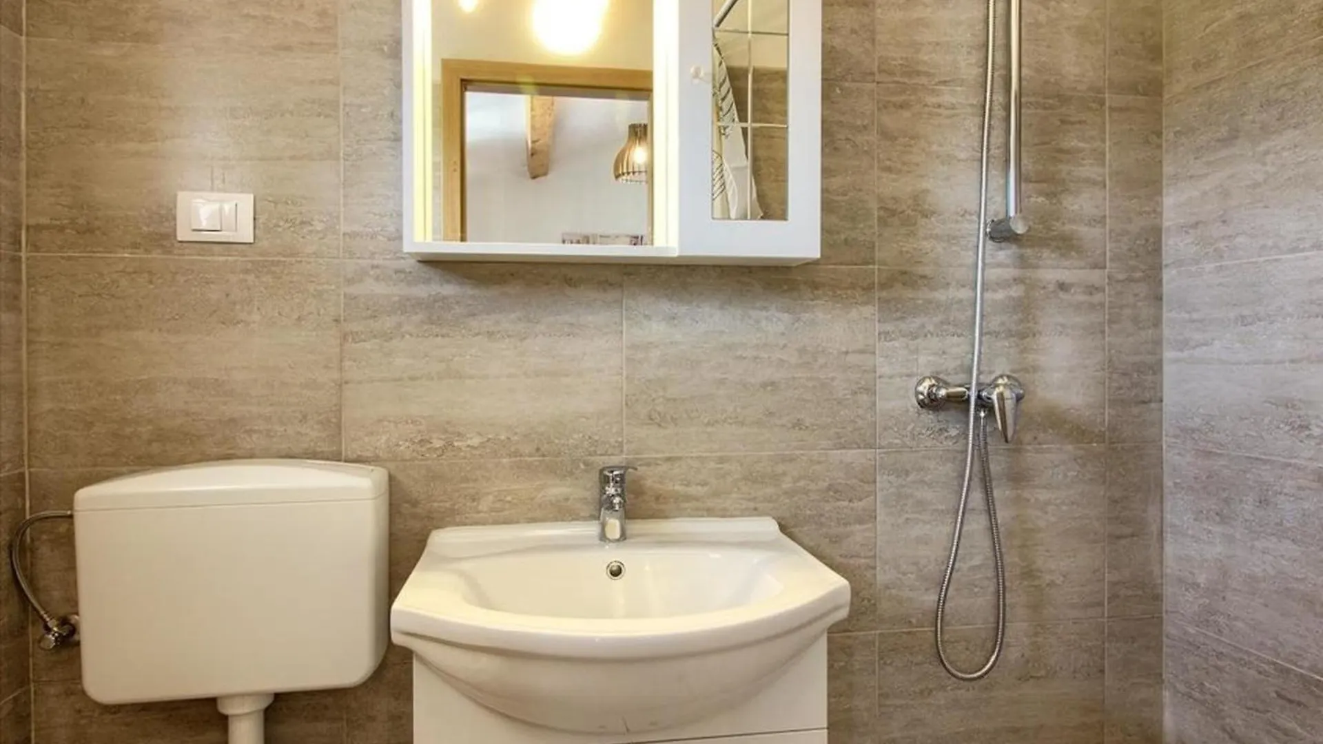 Ferienhaus Mit Privatpool Fuer 10 Personen Ca 150 Qm In Medulin, Istrien Suedkueste Von Istrien Pula